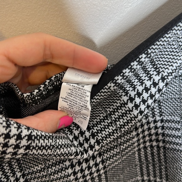 Simons Jumpsuit - Picture 5 of 7